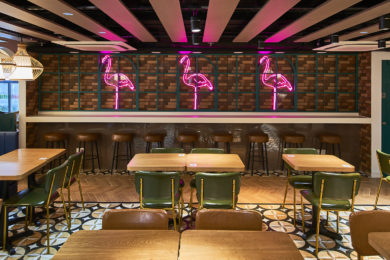 Food Hall ‘70s Food Dining’ by Vintage House Opens in Tsim Sha Tsui